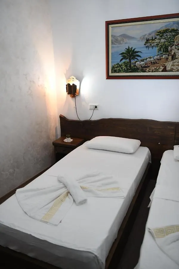 Vila Darla Berat Bed & Breakfast